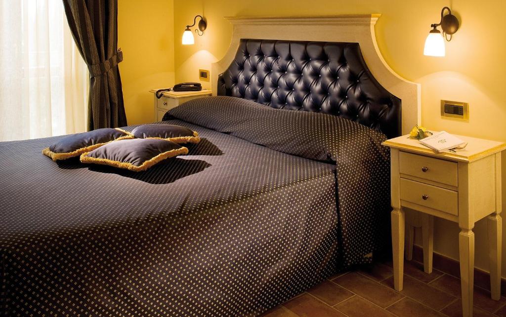 Hotel Relais Madonna Di Campagna Bastia Umbra Zimmer foto