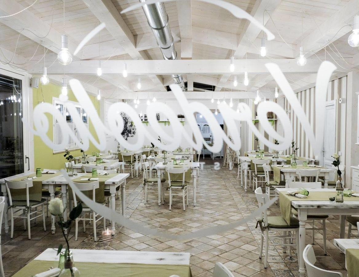 Hotel Relais Madonna Di Campagna Bastia Umbra Exterior foto