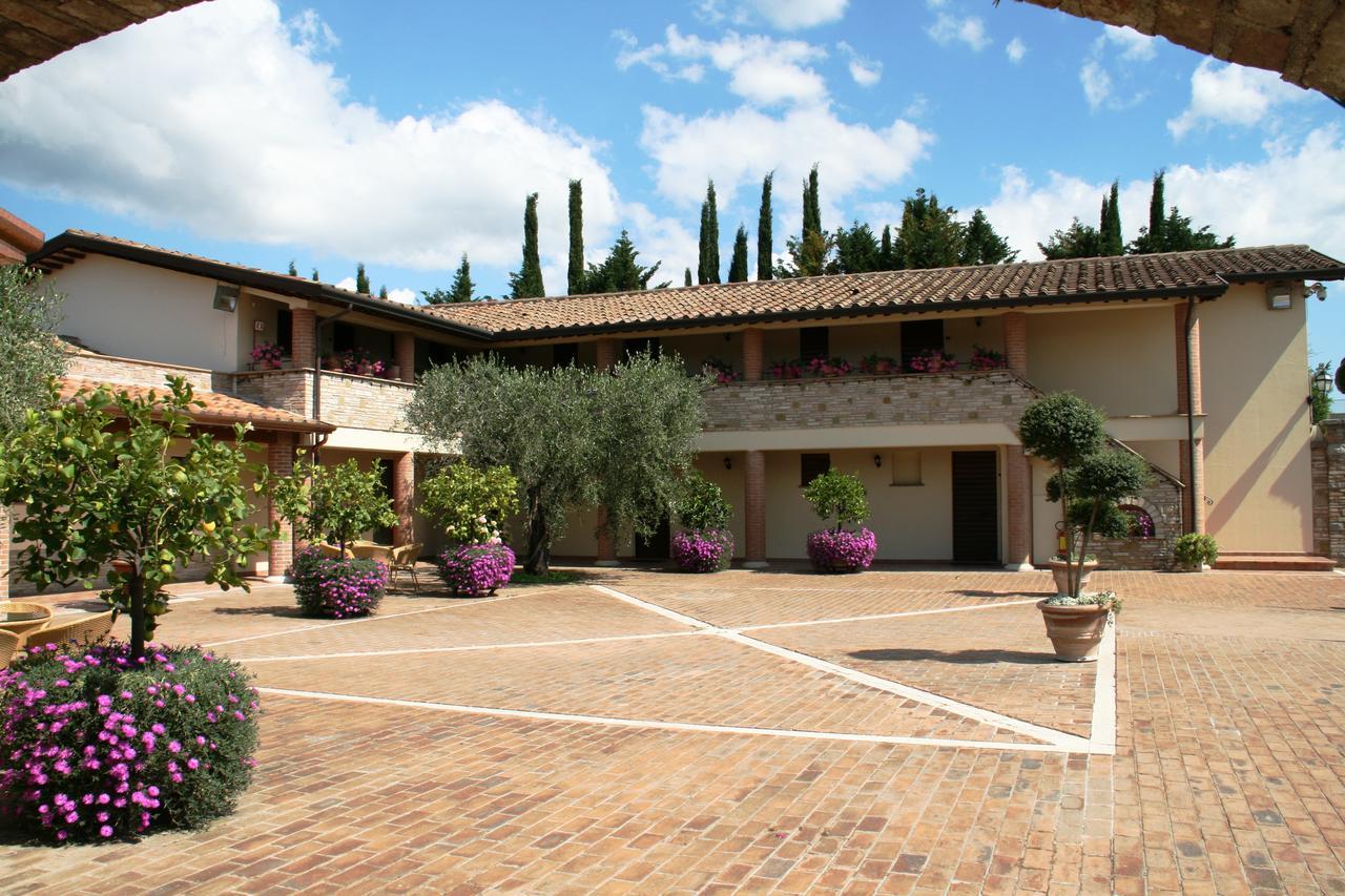 Hotel Relais Madonna Di Campagna Bastia Umbra Exterior foto