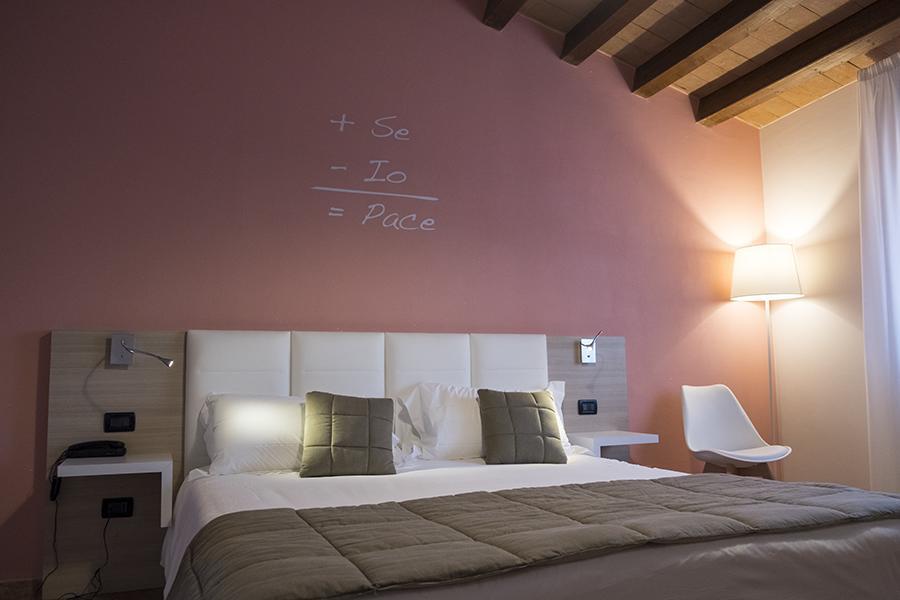 Hotel Relais Madonna Di Campagna Bastia Umbra Exterior foto
